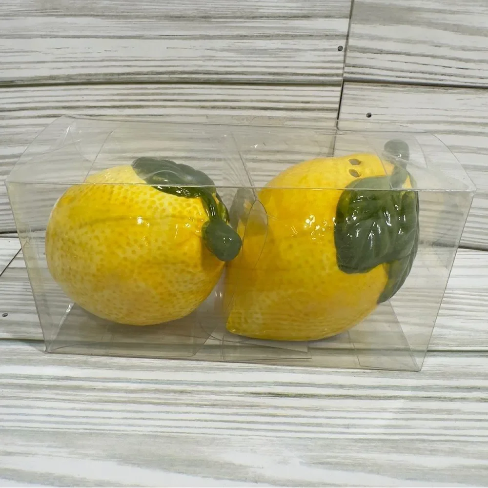 NWT 4 LEMON MEASURING CUPS AND SALT & PEPPER CERAMIC SHAKER SET‎